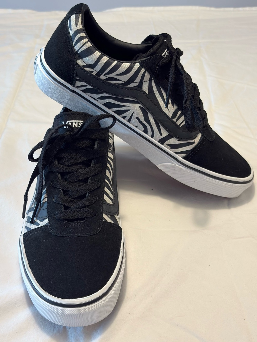 Vans Old Skool Pearlescent Zebra Print Low-Top Sneakers | Size US 9 Women’s